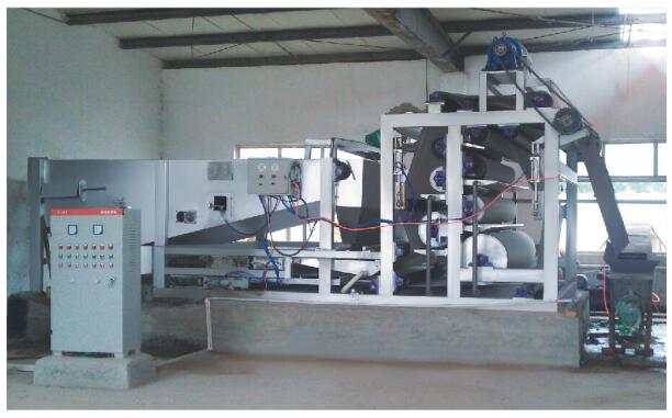 三網(wǎng)帶式污泥壓濾脫水機(jī)